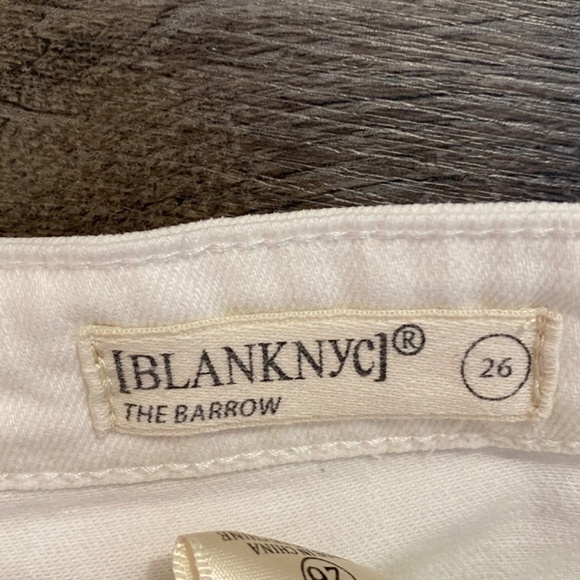 BLANK NYC Shorts Size 26 (The Barrow) Vintage High-Rise White Denim - Picture 8 of 11